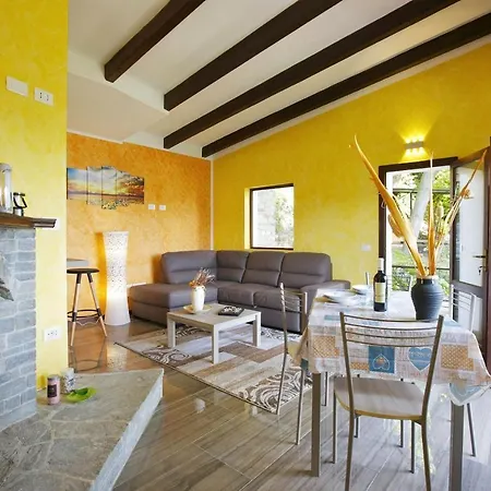 Simonetta Ferienhaus Maccagno